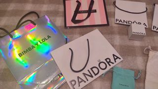 Cajas/bolsas de marca