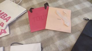 Cajas/bolsas de marca