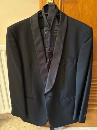 Esmoquin negro hombre