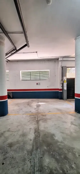 PLAZA DE GARAJE EN EL CENTRO DEL RINCÓN.