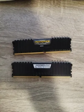 Kit RAM Corsair Vengeance LPX DDR4 16GB