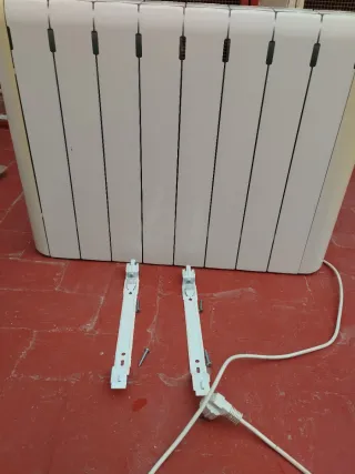 Radiadores eléctricos calor azul pared. Haverland