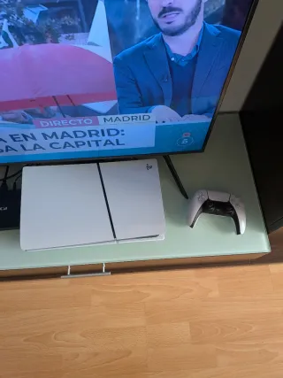PlayStation 5 con mando