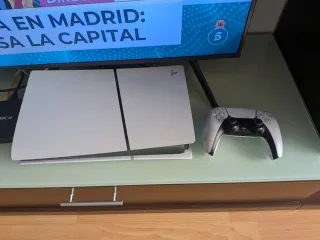 PlayStation 5 con mando