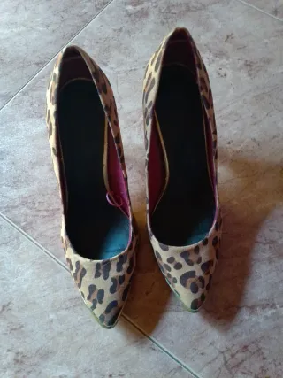 Zapatos tacón leopardo T39