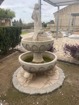 Fuente de jardín de mármol y piedra