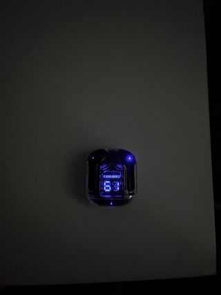 Auriculares negros con luz LED