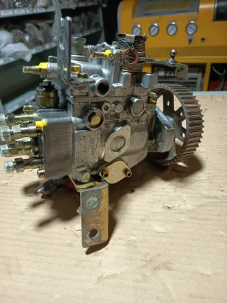 Bomba Inyectora Reparada 104749-7051