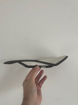 Sillín AX-Lightness Leaf Carbono