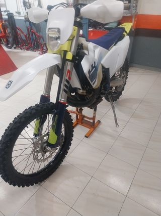 Husqvarna TE 250 Enduro 2024