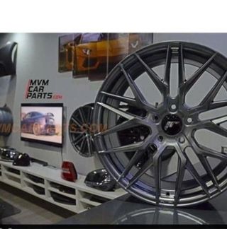 Juego de 4 Llantas 17 Japan Racing JR28 Hyper Blac