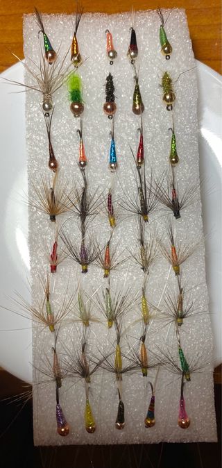 Moscas de pesca ahogada y ninfa