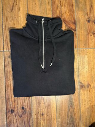 Sudadera cuello cremallera negra