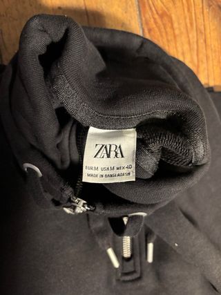 Sudadera cuello cremallera negra