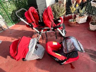 Cochecito gemelar rojo  NEGOCIABLE