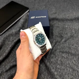 Reloj Casio Edifice Esfera Verde azulado