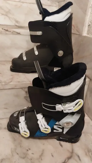 Bastones de esquí Rossignol, botas y skies