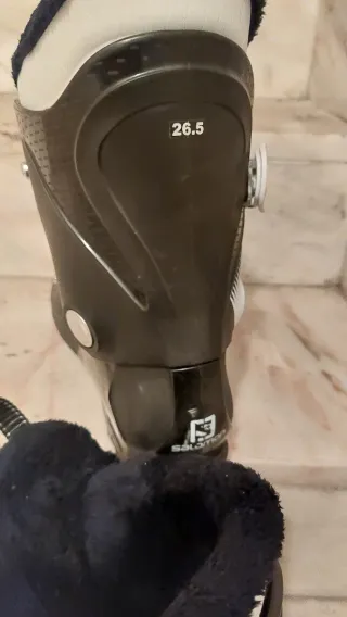 Bastones de esquí Rossignol, botas y skies