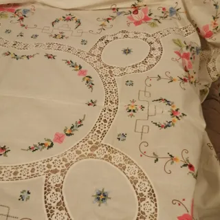 Mantelería de lino con 12 servilletas