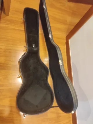 Estuche para bajo eléctrico