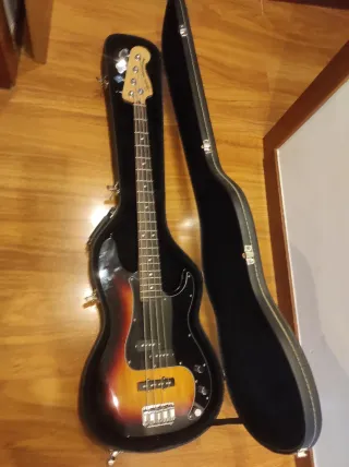 Estuche para bajo eléctrico