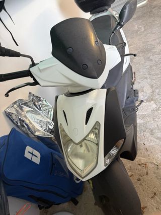 Kymco Agility 125 Scooter Automática