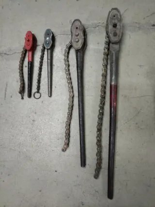 LLAVES DE CADENA DE VARIAS MEDIDAS.