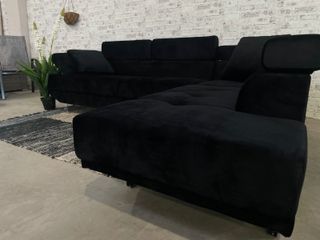 Sofá-rinconera en negro terciopelo