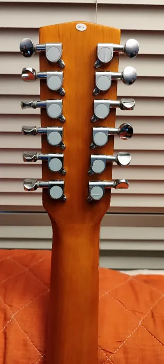 Guitarra Acústica 12 cuerdas amplificada NUEVA