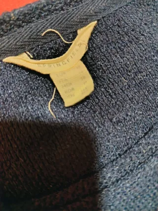 Jersey azul con estrellas doradas