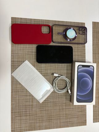 iPhone 12 256GB Negro con accesorios,caja original