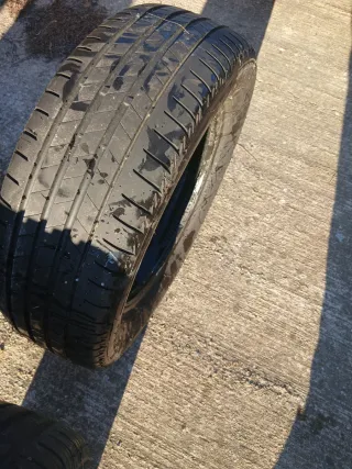 Neumáticos de coche