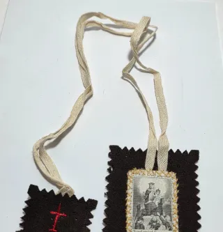 Vecchio scapolare della Vergine del Carmelo
