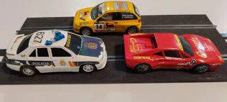 Lote Scalextric: Ferrari, Ibiza y Policía+3 RECTAS