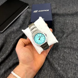 Reloj Casio Edifice Plateado y Turquesa