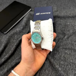 Reloj Casio Edifice Plateado y Turquesa