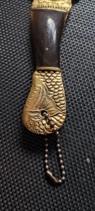 Antico cavatappi con design drago