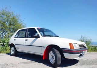 Peugeot 205 1990