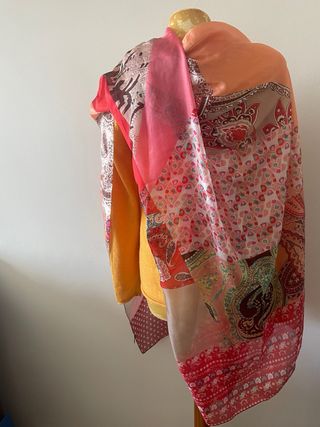 Fular de seda estampado