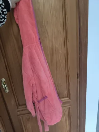 Albornoz niña rosa con arcoíris