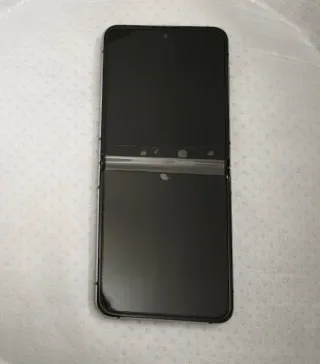 Samsung Galaxy Z Flip 4