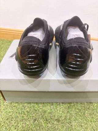 Botas de fútbol Nike Phantom Negras Talla