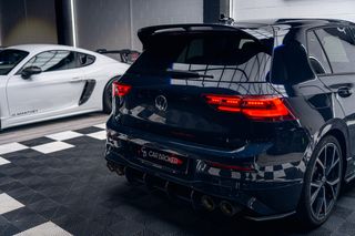 Volkswagen Golf 8R *Akrapovic*