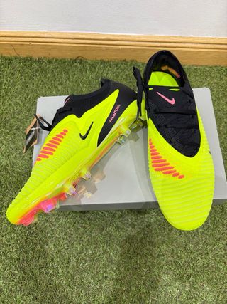 Botas de fútbol Nike Phantom Negras y Amarillas