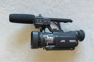 CAMARA DE VIDEO JVC GY-HM100U