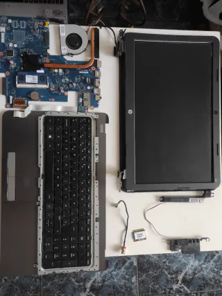 HP 255 G3 Repuestos: WLAN y Altavoces