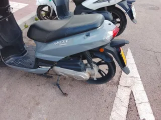 Peugeot Tweet 49cc.
