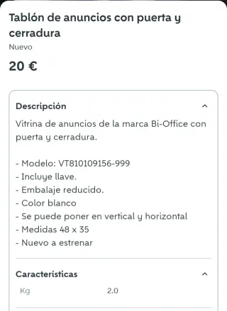 Tablón de anuncios con puerta y cerradura