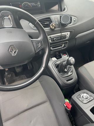 Coche familiar, económico y  amplio