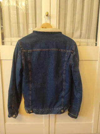 Cazadora vaquera Zara con borrego Talla M